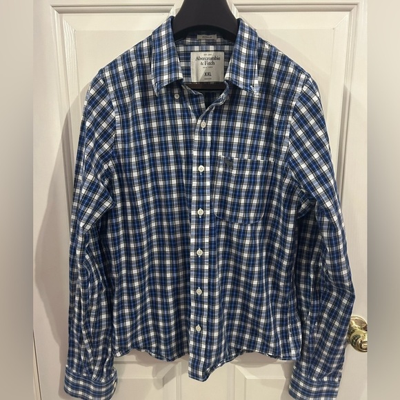 Abercrombie & Fitch Men’s 2XL Muscle Fit Long Sleeve Blue Plaid Button Down - Picture 1 of 9